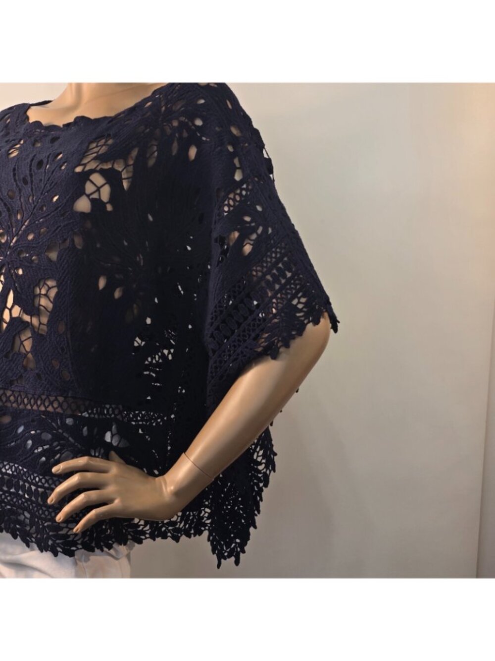 Chico's Crochet Lace Poncho Navy Blue Size S/M - Picture 5 of 8